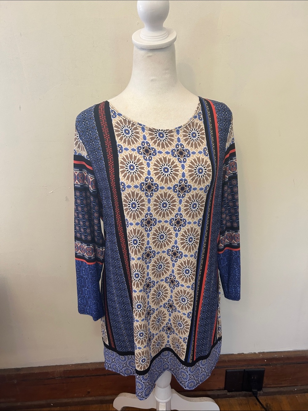 Sunny Leigh Multicolored Long Sleeve Women's Tunic Size L EUC